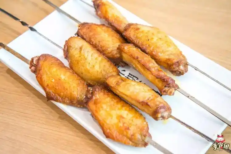 吊炉久香鸡翅按留言置顶提示操作即可获得10000份肚锅免费送!