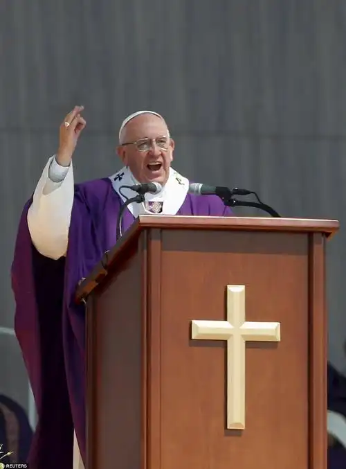 40万信徒聚集墨西哥聆听教皇举行弥撒