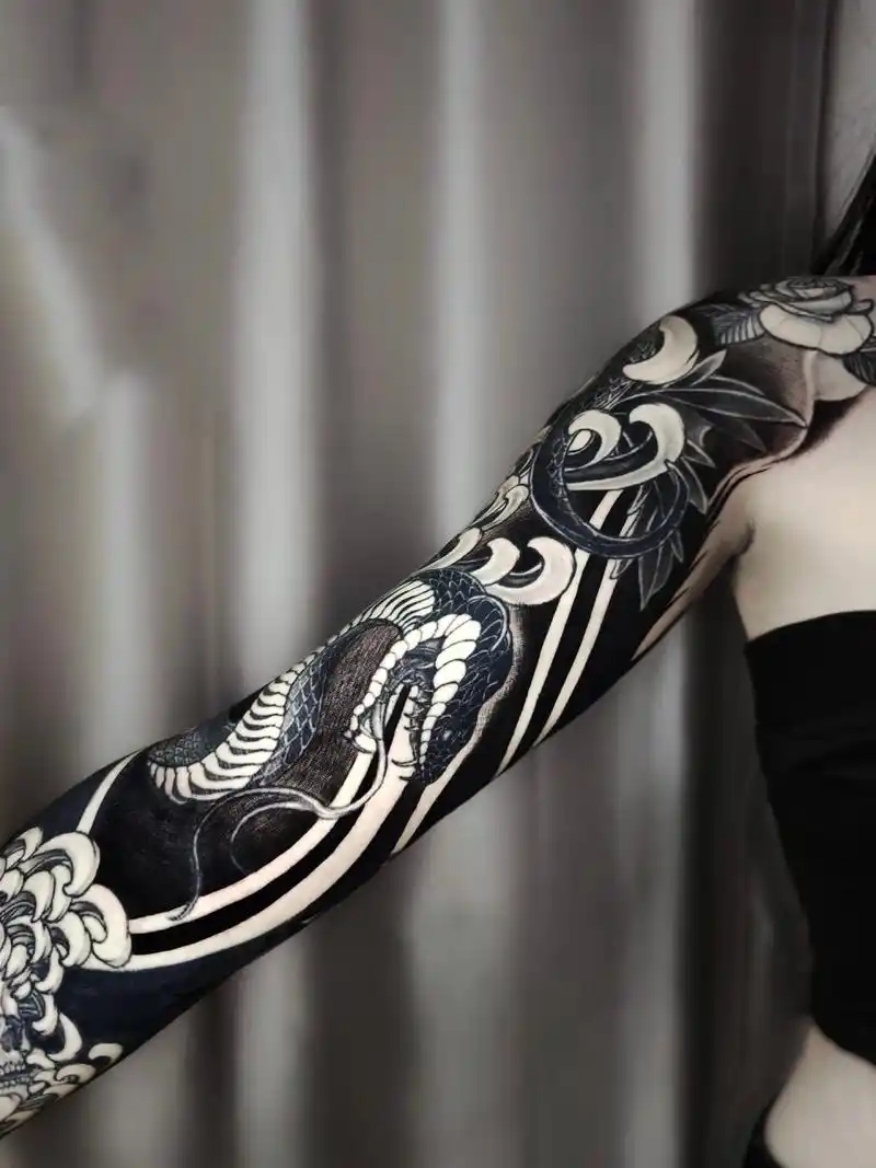 黑臂新玩法 - 暗黑 蛇 菊花花臂