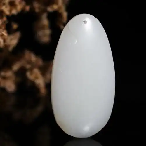 和田玉(白玉)籽料玉牌挂件--观音 32.57g