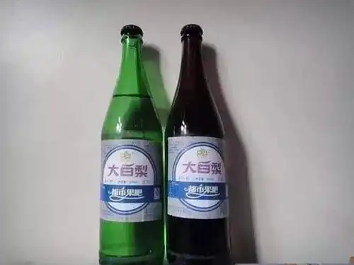 瓶子喝完了要还回去,现在很多地方都有卖,不过总觉得味道和小时候哪里