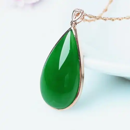 mary windsor 18k金镶钻和田碧玉水滴形蛋面吊坠/k金和田玉吊坠