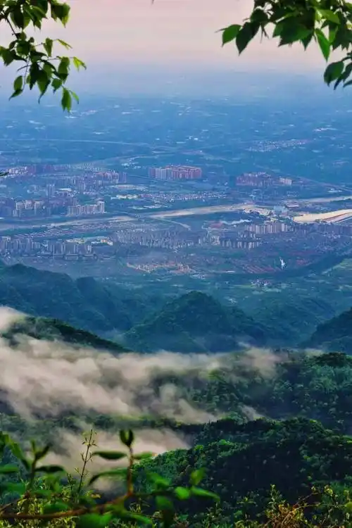 五一「赵公山」| 登顶青城主峰,享受穿云的极致体验