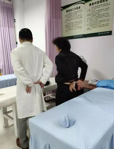 细节暖人心走进崇爱中医院中医康复理疗科这天