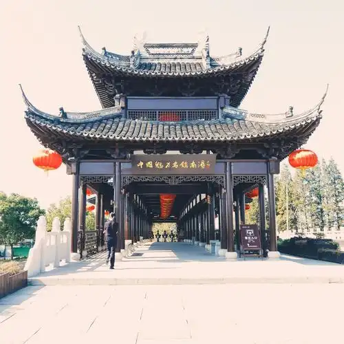 江南古镇大门61中国湖州南洵612020年11月b1