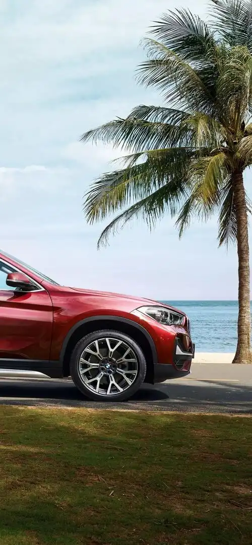 外观更大气,内饰更豪华,新bmw x1手机壁纸在此!