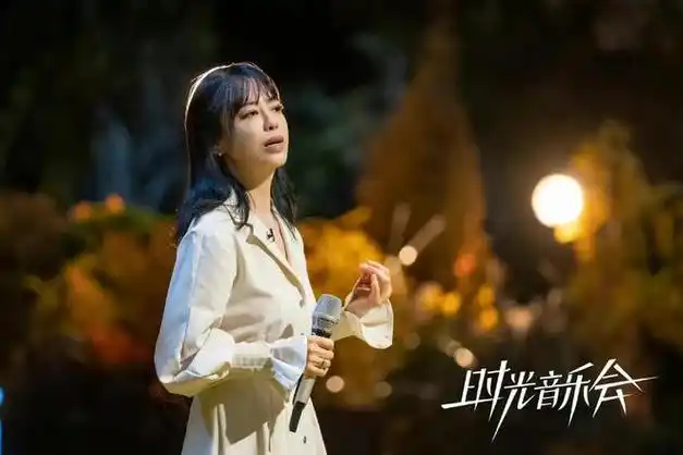 断情绝爱的乐坛丑女黄绮珊怎么越来越美了