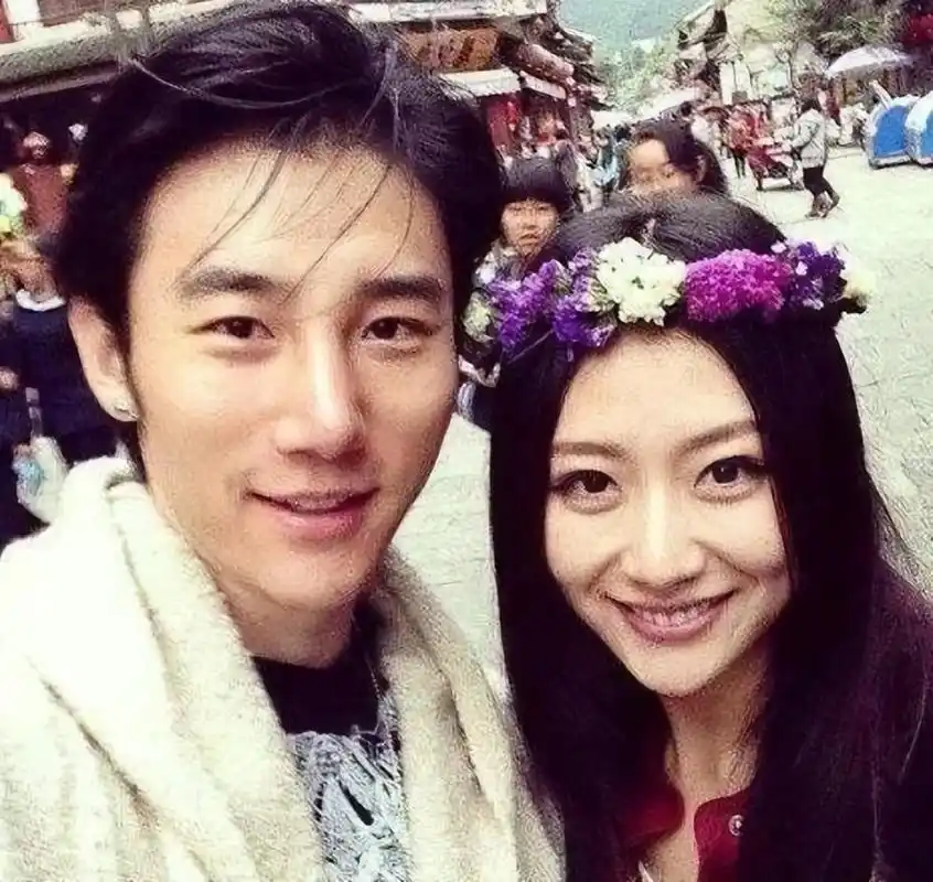 曾被成龙提携英皇力捧的白冰,如今成为单身妈妈,她经历了什么?