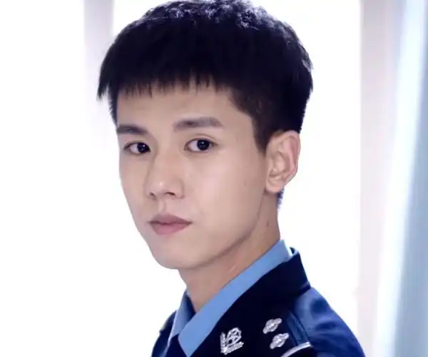 张耀主演的三部剧都火了,小哥哥长得帅演得好,扛剧能力也非常强