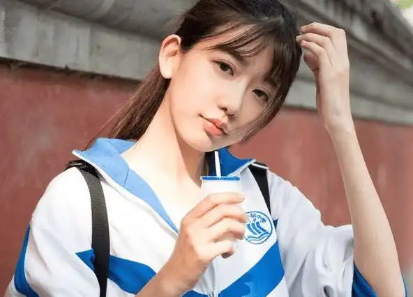 初中女生自认为毁形象的举动在男生眼里却很可爱心动不已