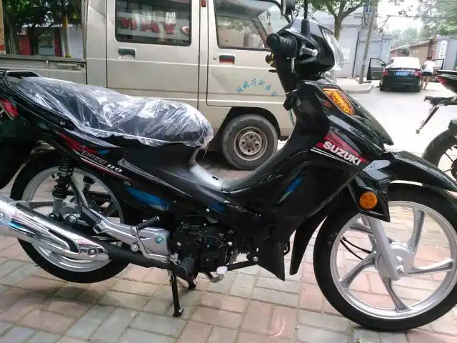 我们熟悉的弯梁车,铃木fw110摩托车,售价5千起