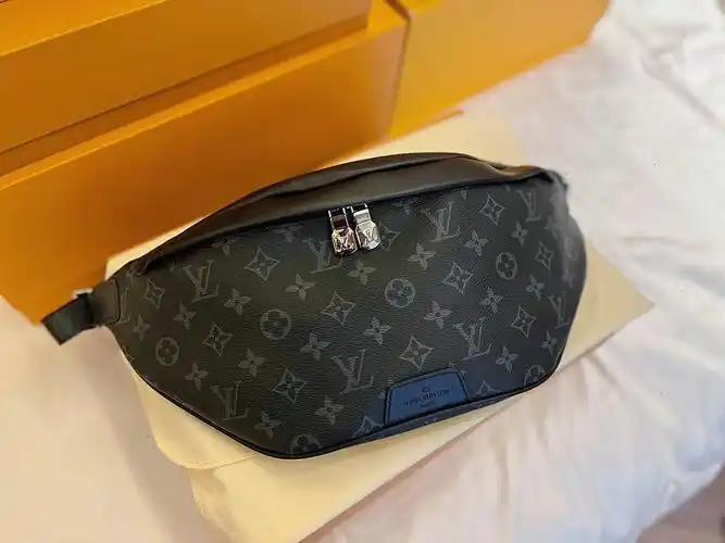 真的是太帅了lv腰包太好看了