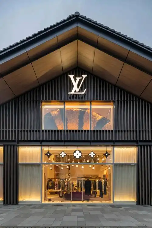 lv爆改中国老建筑变成都新地标看完只想劝他改行