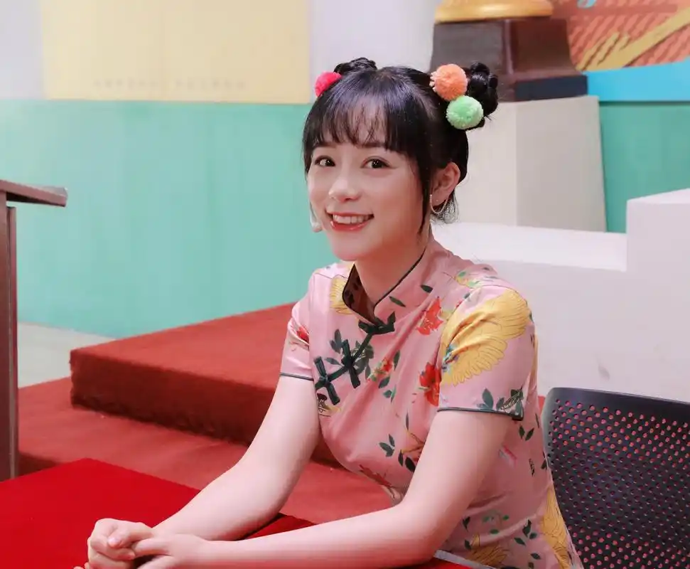 陈翔六点半冷檬社交平台晒照,网友评论:超萌超可爱