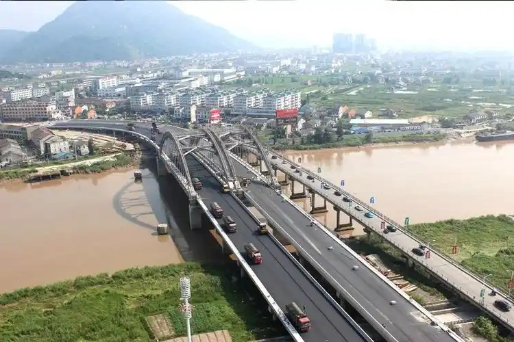 龙港大桥改建工程鳌江一桥进入最后收尾阶段