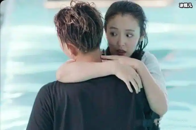 黄子韬英雄救美吴倩网友这两人的cp我磕了