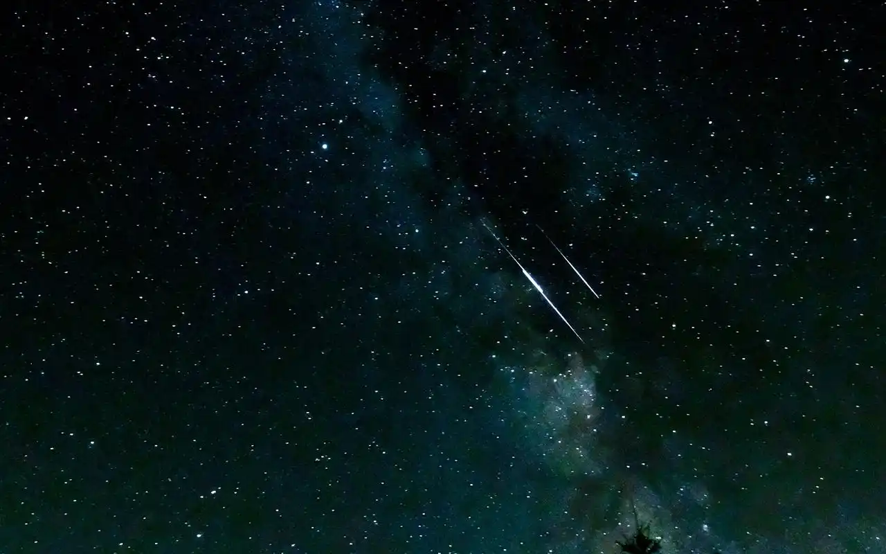 唯美流星雨图片电脑壁纸