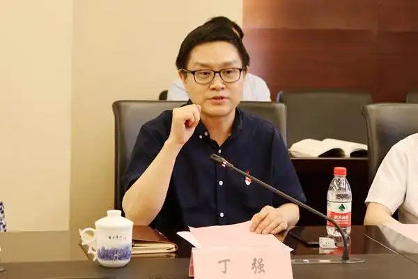 市委不忘初心牢记使命主题教育第十巡回指导组召开华山医院专题通报会