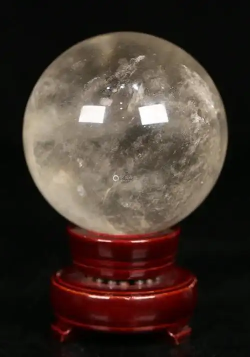 crystalballwithwoodbase