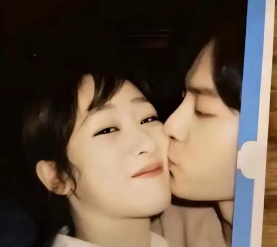 《余生,请多指教》肖战杨紫一集吻10次,网友酸了:嘴是磁铁吗?