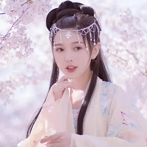 "你和三月,都是春天"微博自截 古风汉服女生头像