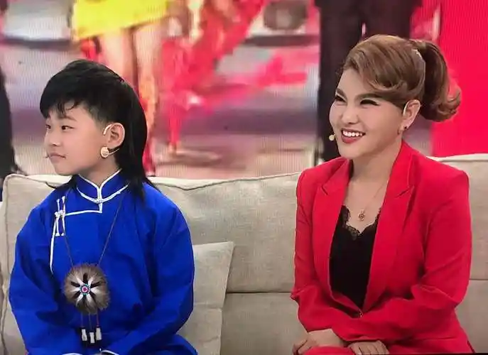 内蒙古卫视《马兰花开》乌兰图雅,阿比亚斯师徒专场录制_节目