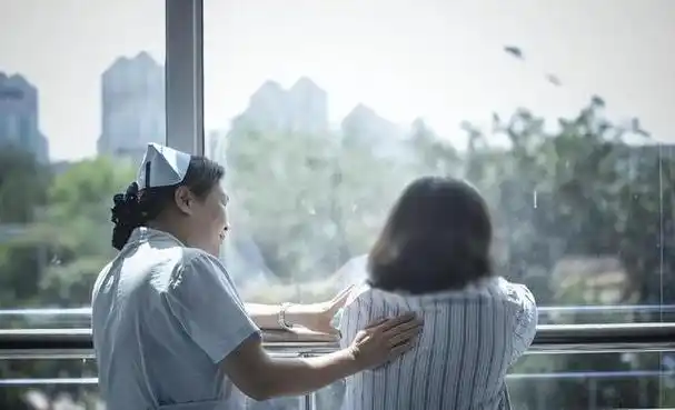 回顾护士嫌100红包太少直接将产妇下身缝上反将产妇告上法庭