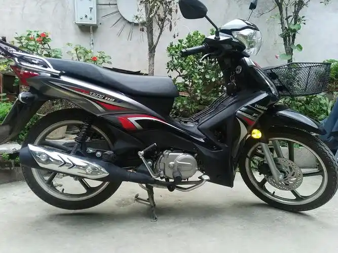 出售豪爵摩托车,110c,加厚版,2019年7月4号买,9.9新,开了.