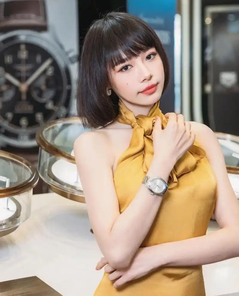 林明祯:香港娱乐圈最红的新生代女星  若说如今香港娱乐圈最红的新生