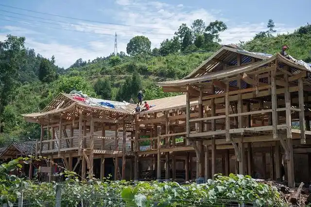 土家族吊脚楼修造的全部过程,因修房成本太高,工艺面临失传