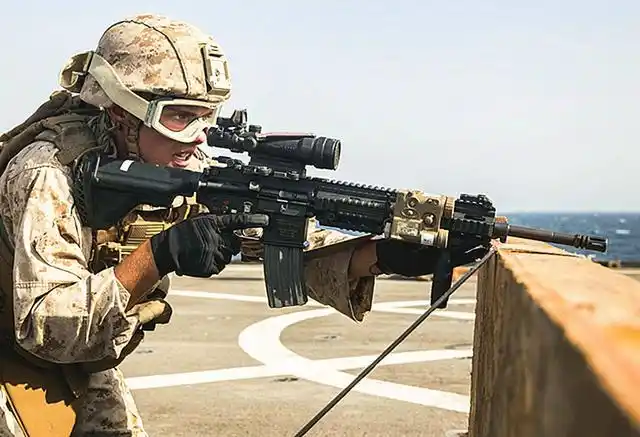 军事丨美军将m27步枪潜力发挥到极致,简直就是一款万能武器