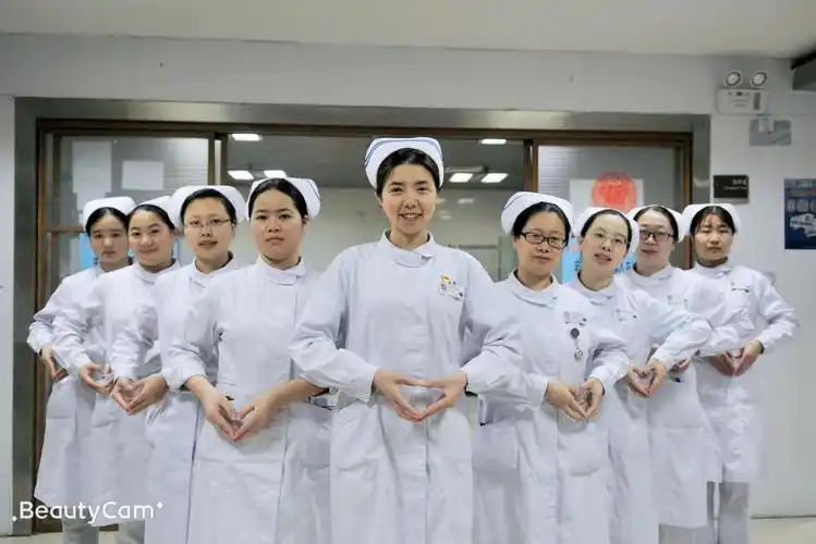 512护士节——奋斗是青春最靓丽的底色