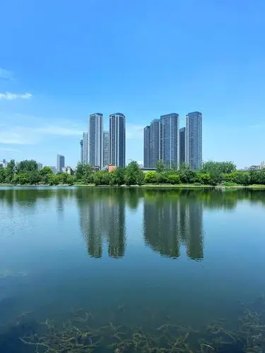 成都东湖公园湖景
