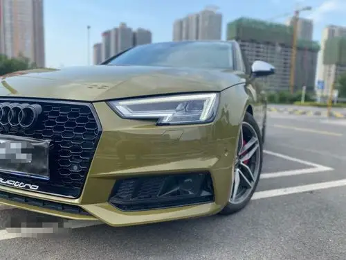 膜呗改色案例:奥迪a4l改色战斗绿 野性十足