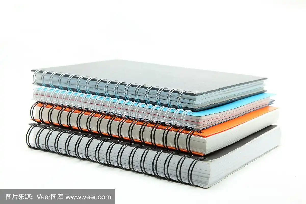 垛环装订精装书孤立在白色