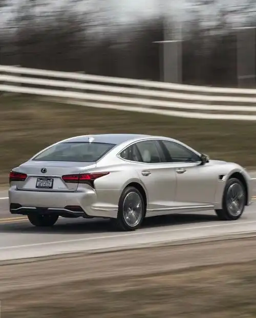 理论上,雷克萨斯ls是梅赛德斯奔驰s级>750_932竖版 竖屏