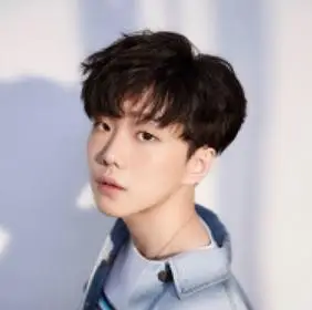 夏子羡多大了他是一个可以驾驭超低音的小奶狗歌手