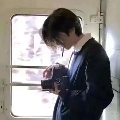 高清帅气的霸气高冷孤独男头抽烟图片,男生头像图片