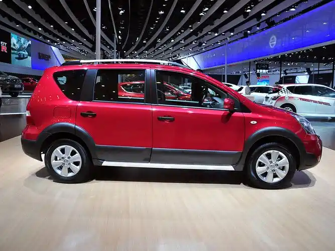 汽车图库 日产 东风日产 骊威(39/423) 外观图片 参考成交价: 5.