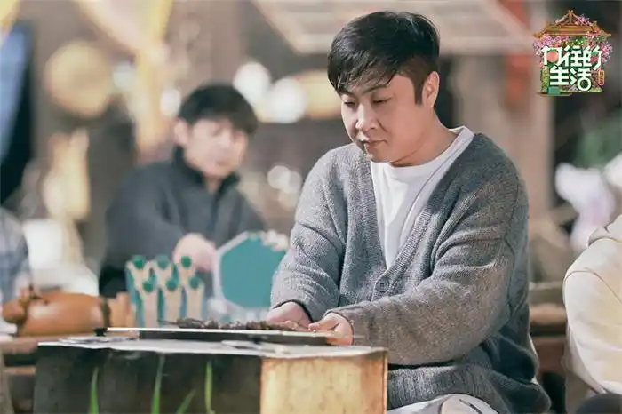 向往的生活第五季刘晓邑被叹好能干黄磊凌晨两点抢购谈中国人的八大