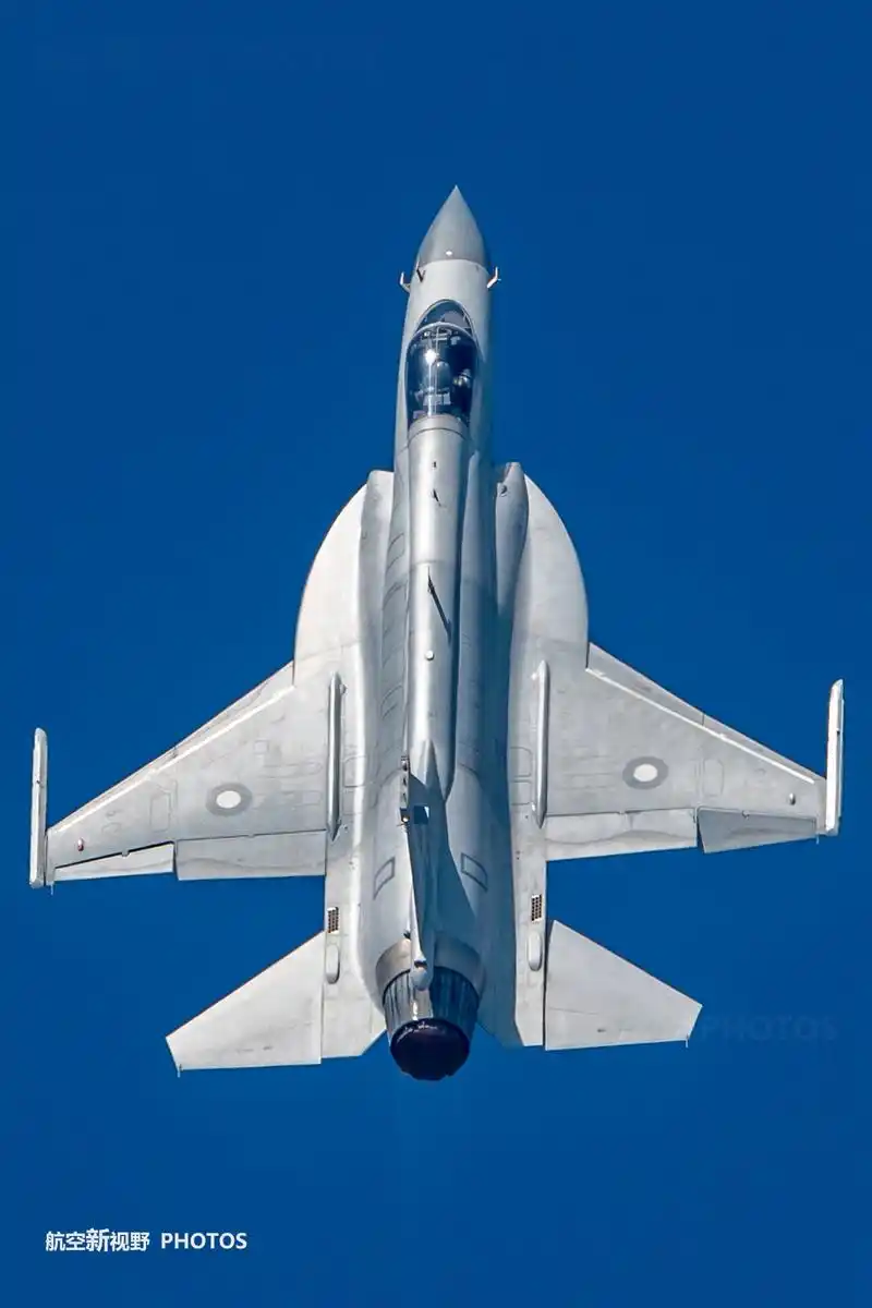 枭龙战斗机绝美图片,外贸产品也能这么帅,成飞明星产品