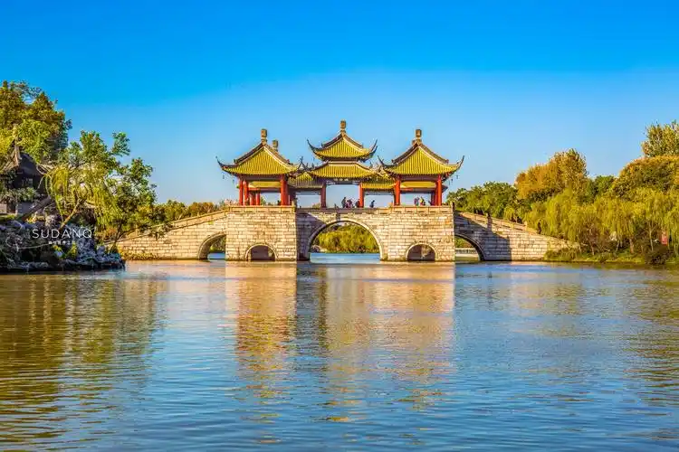 扬州瘦西湖与杭州西湖哪个更美同为世界遗产前者园林更盛