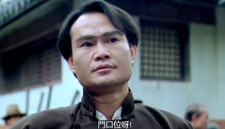 林正英也选择了离开电影大银幕,走入电影荧幕之中,并出演了《僵尸道长