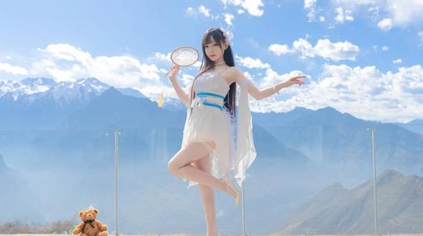 "b站"咬人猫真的好美,不愧是流量头牌,看到她你才知道多美!