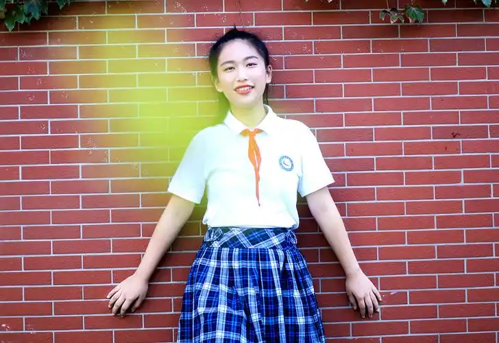 小学六年级学生拍的毕业照