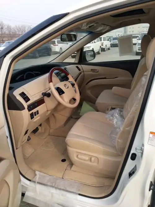 18款丰田普瑞维亚2.4价格 子弹头商务mp