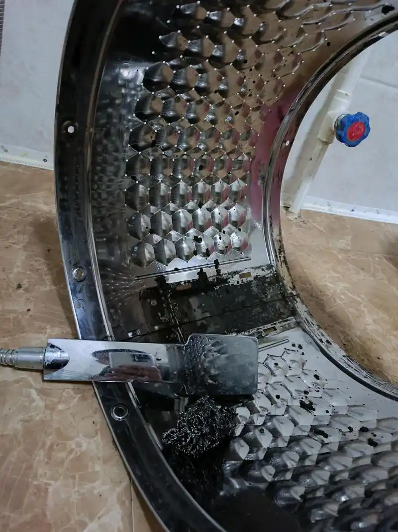 给家里滚筒洗衣机内桶的清理