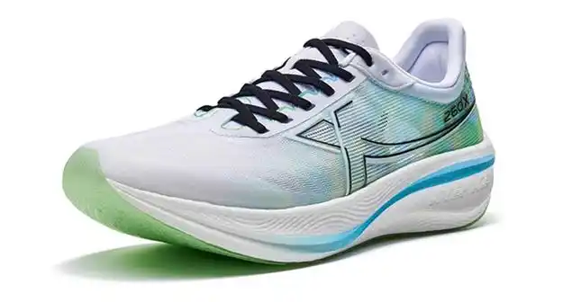 特步260x竞速碳板跑鞋运动科技谈测评体验