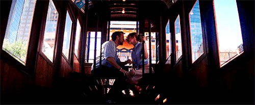 男人女人亲亲接吻gif动图_动态图_表情包下载_soogif