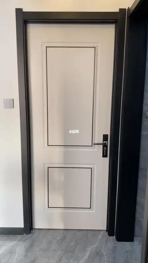 白门黑框的吸塑免漆门